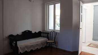 Marcos Rooms