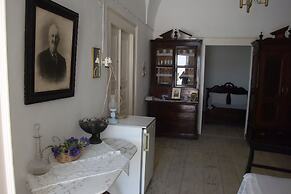 Marcos Rooms