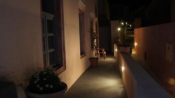 Marcos Rooms