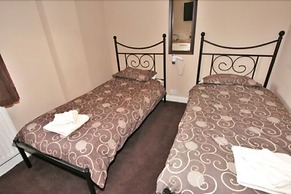 Central Studios Gloucester Road by Rooms Booked - Free Parking