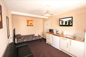 Central Studios Gloucester Road by Rooms Booked - Free Parking
