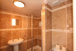 Central Studios Gloucester Road by Rooms Booked - Free Parking