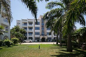 Almasi Oceanfront Apartment