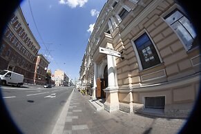 4U Capsule Hotel