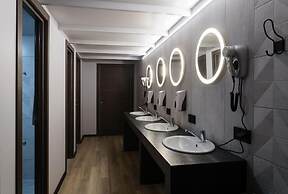 4U Capsule Hotel