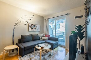AOC Suites - Heart of Downtown  Condo