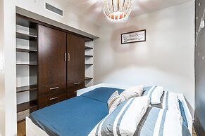 AOC Suites - Heart of Downtown  Condo