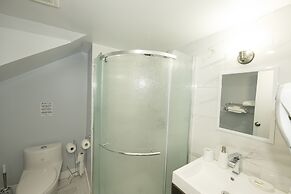 Serene Niagara Inn