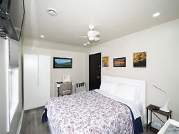 Serene Niagara Inn