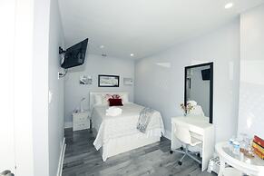 Serene Niagara Inn