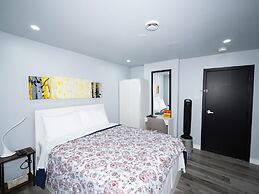 Serene Niagara Inn