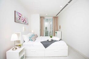Binjai8 by Plush