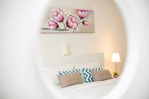 Binjai8 by Plush