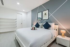 Binjai8 by Plush