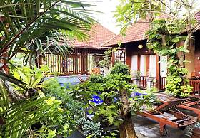 Wait Garden Cottage