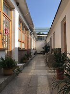 Manhong's Private Courtyard