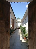 Manhong's Private Courtyard