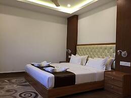 Grand Paradise