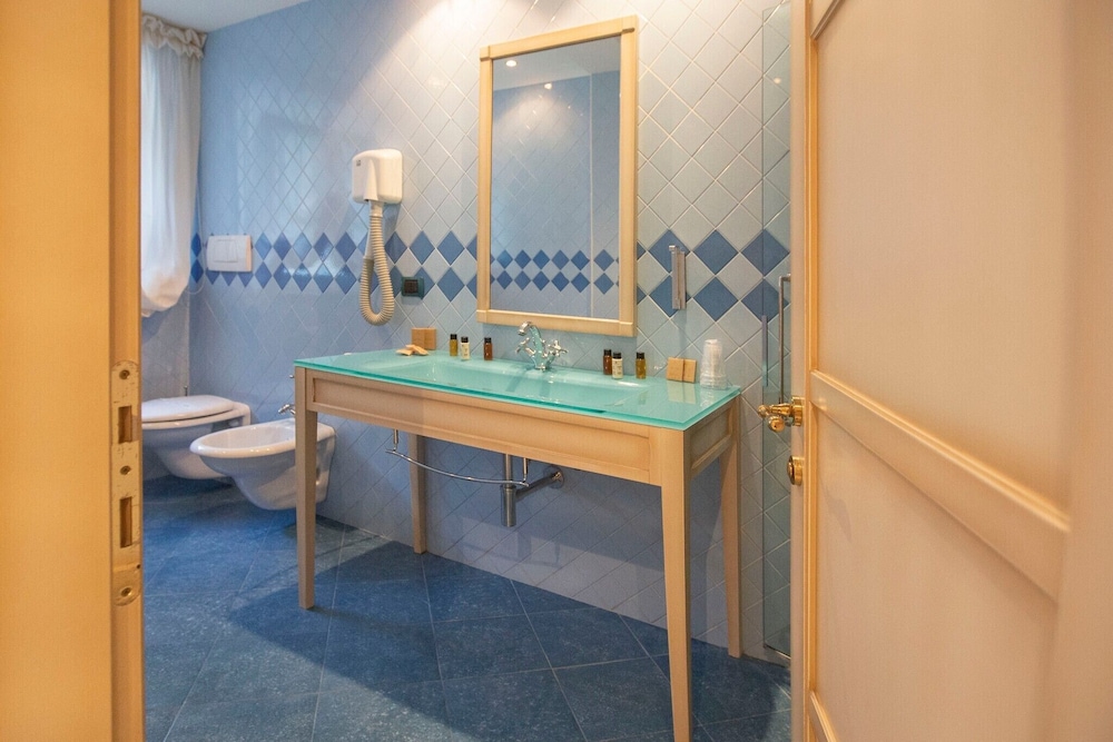 Hotel Baia Dei Faraglioni