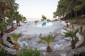 Hotel Baia Dei Faraglioni