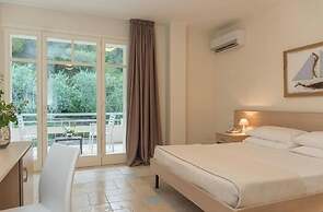 Hotel Baia Dei Faraglioni