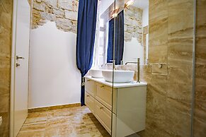 Split Best4Stay Luxury Rooms