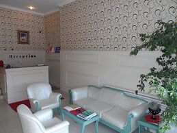 Kiraz Hotel