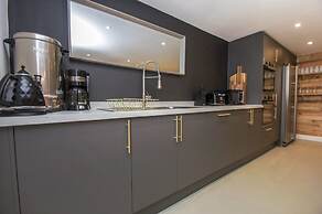Steine House Central by Brighton Holiday Lets