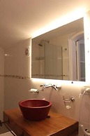 Chiara Lodge