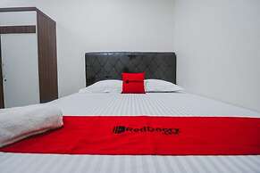 RedDoorz Plus near Semanggi