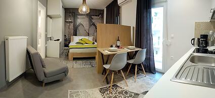 Mousas Studio Apt Must