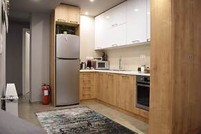 Heliconia Deluxe Apt Must