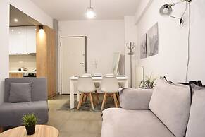 Heliconia Deluxe Apt Must
