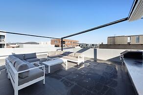 Accommodate Canberra - Azure