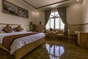 AEC Hotel Ban Me
