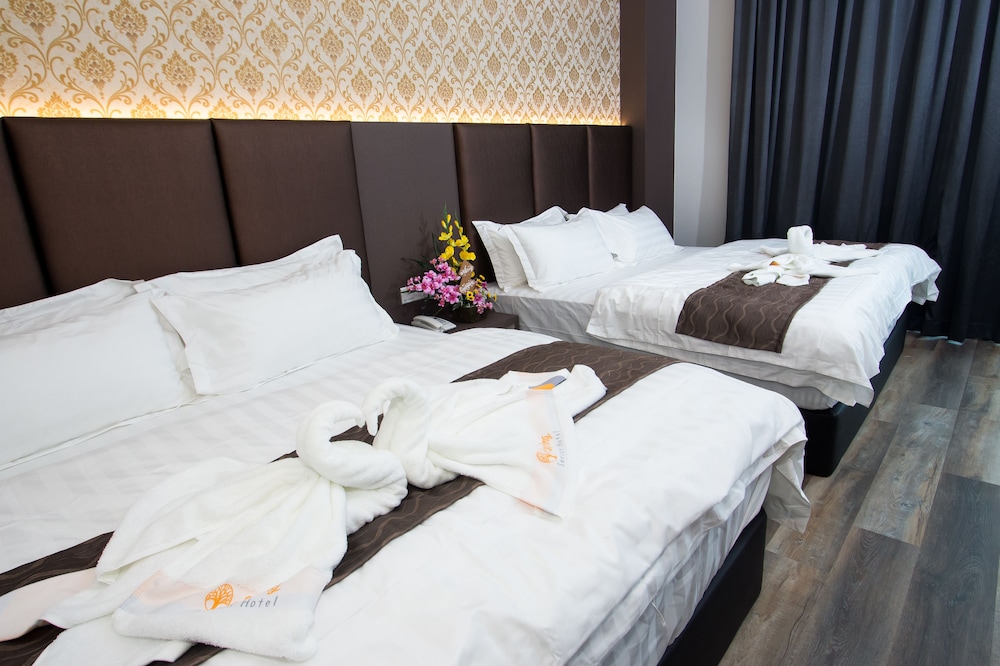 Spring Season Hotel