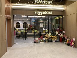 Spring Season Hotel