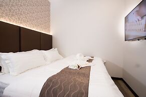 Spring Season Hotel