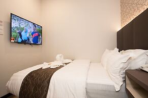 Spring Season Hotel
