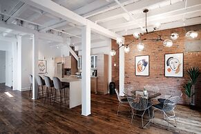 1861 Grand Loft in Old Port by Nuage