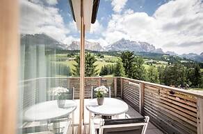 Alpine Hotel Ciasa Lara
