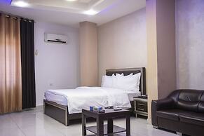 Sara Crown Hotel