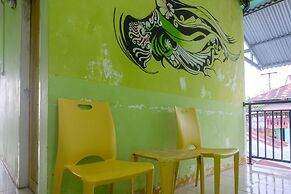 RedDoorz near Politeknik Manado