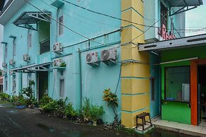 RedDoorz near Politeknik Manado