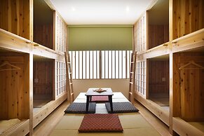 Ten Apartment Hotel