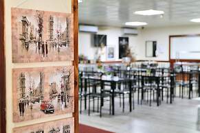 Neve Midbar Motel