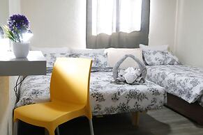 Neve Midbar Motel