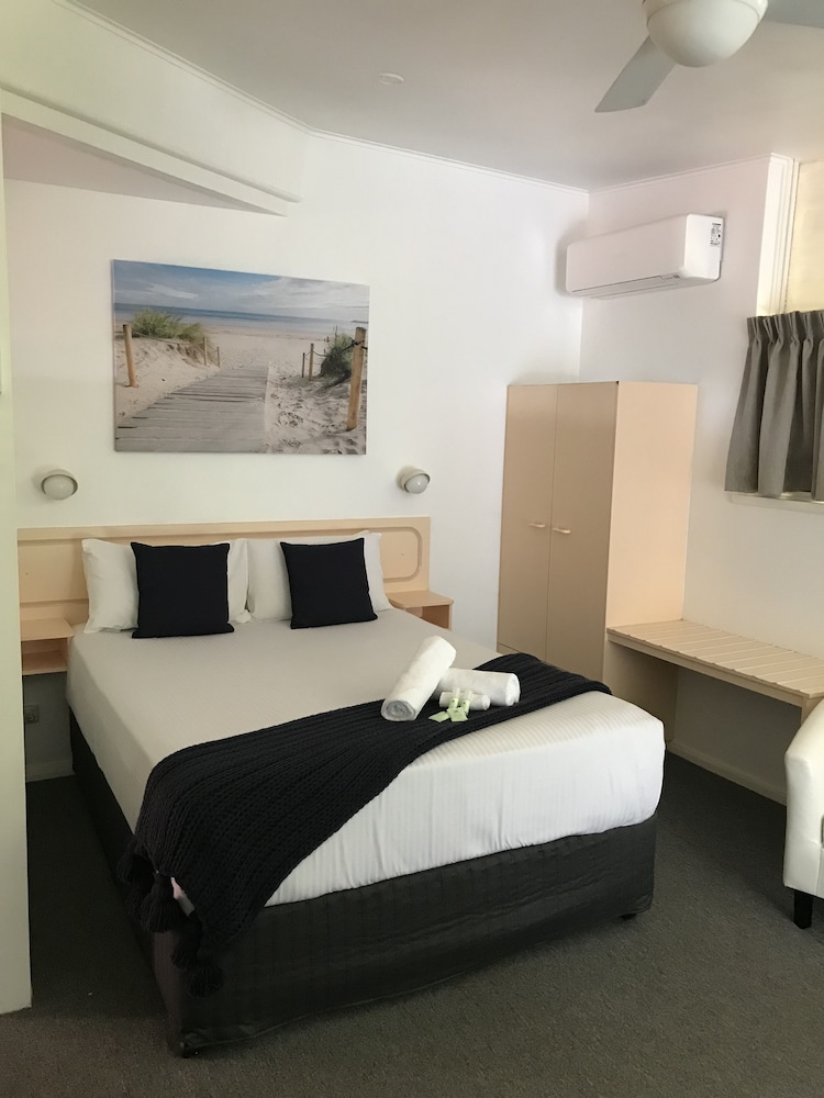 Ocean Breeze Motel