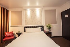 Dinh Hotel