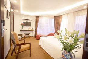 Dinh Hotel
